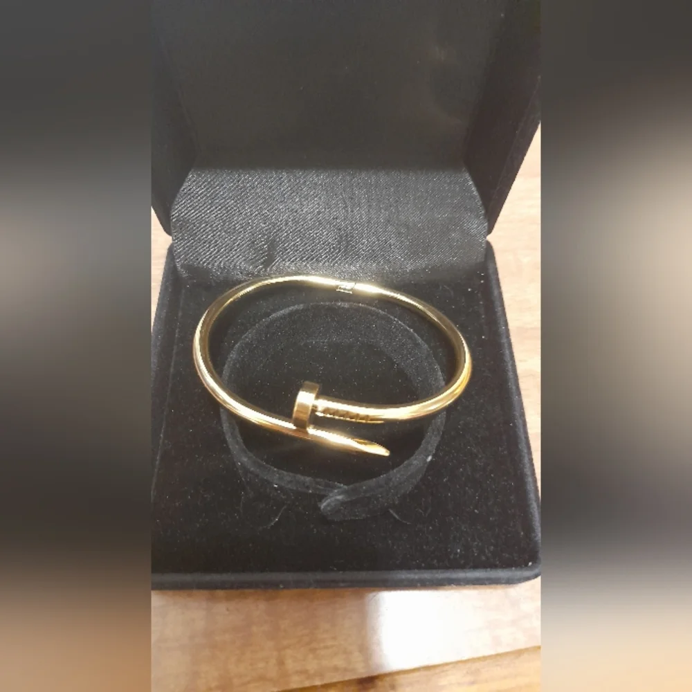 Fashion design bracelet - Picture 2 of 4